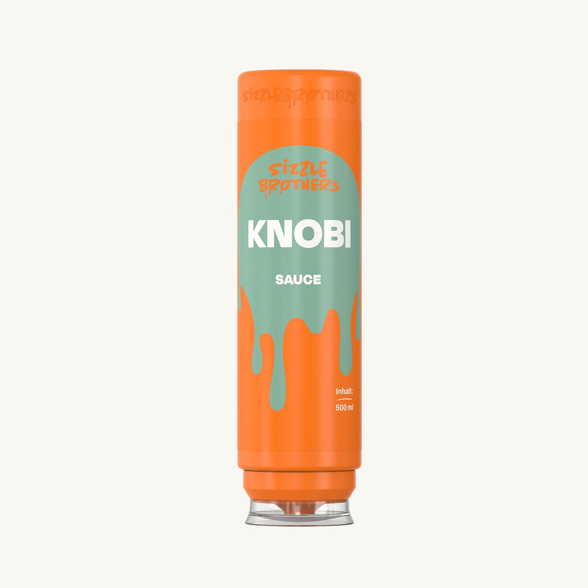 Sizzle Brothers Knobi Sauce in der orangefarbenen 500-ml-Kopfstandflasche vor hellem Hintergrund