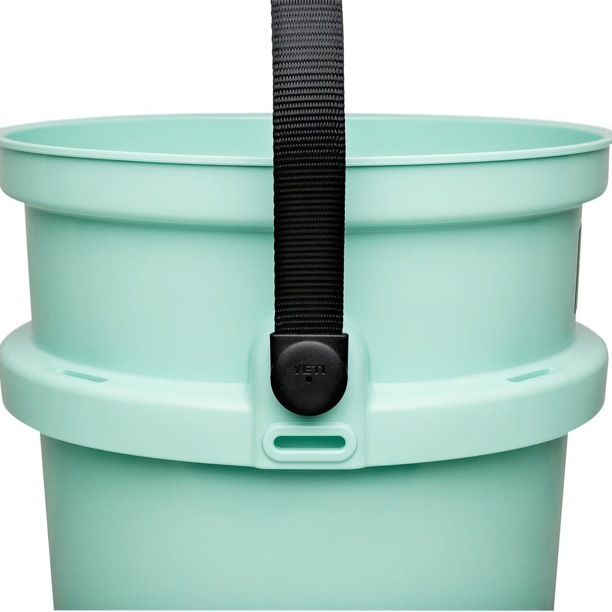 YETI LoadOut Eimer, 18,9 Liter, Seafoam - Grillstar.deYETI LoadOut Eimer, 18,9 Liter, SeafoamYETIGrillstar.de