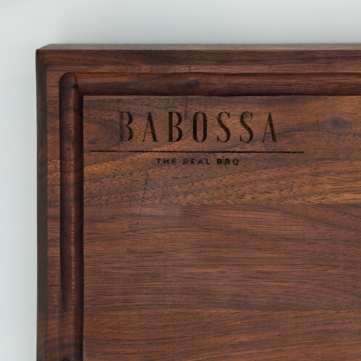 BABOSSA | Nussbaum Schneidebrett XL | Naturkante | Saftrille | 70x40x6 cm - BABOSSABABOSSA | Nussbaum Schneidebrett XL | Naturkante | Saftrille | 70x40x6 cmHolzbrettBABOSSABABOSSA