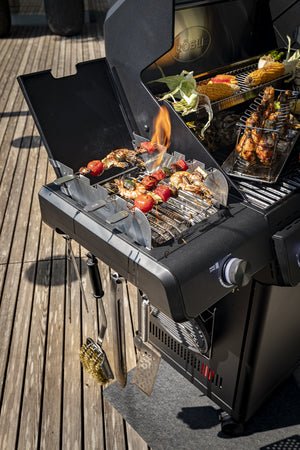 Rösle BBQ Station AllFlame Hero 4 Brenner Gasgrill – 50mbar - Grillstar.deRösle BBQ Station AllFlame Hero 4 Brenner Gasgrill – 50mbarGrillRösleGrillstar.de