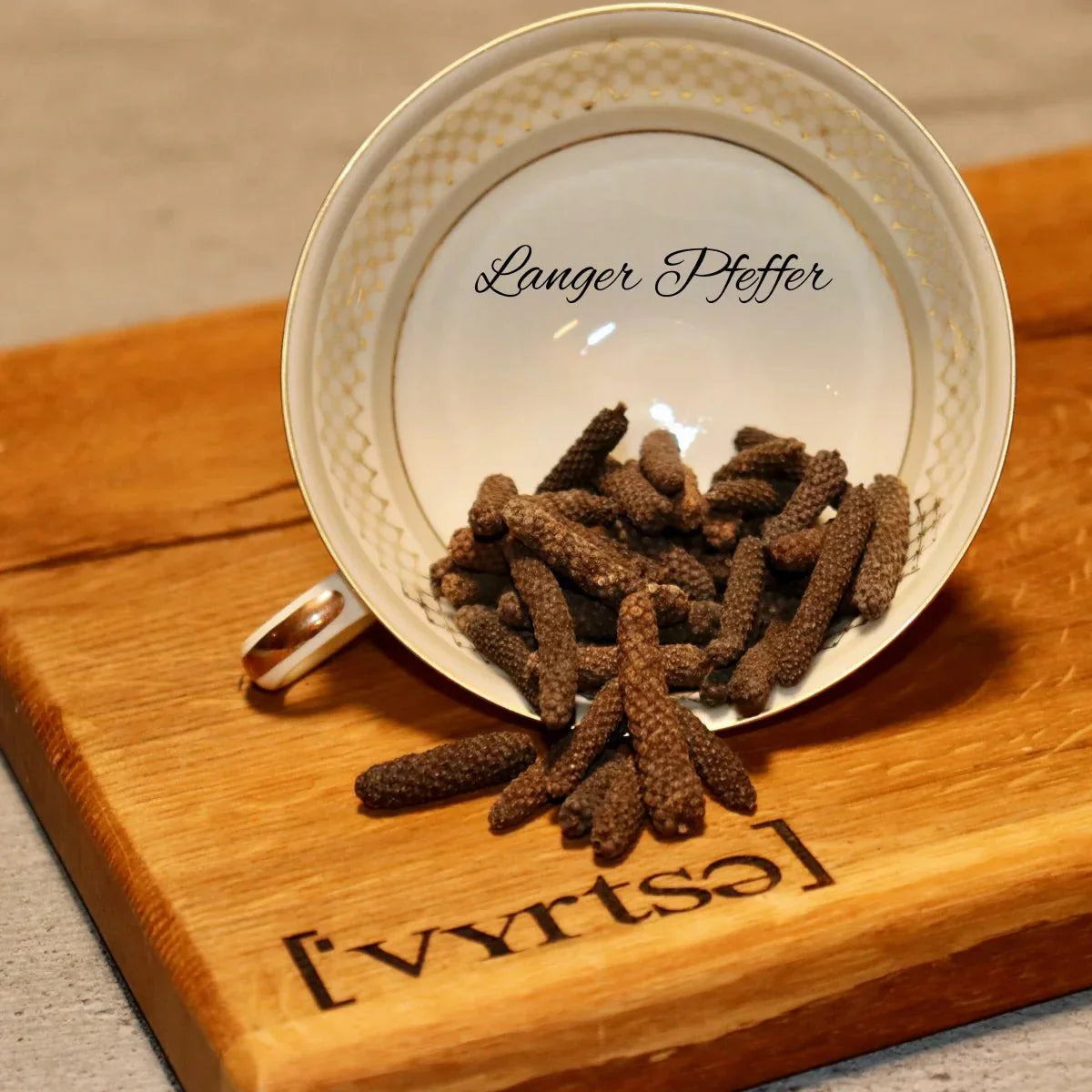 ['Vyrtse] Langer Pfeffer ganz 2-5cm, 60g